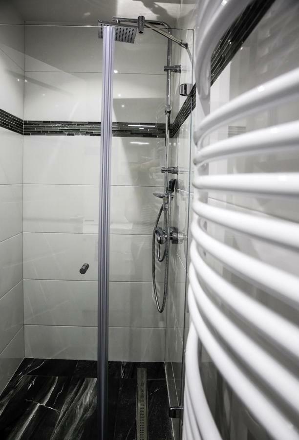 Downtown Dream Apartmans Szeged Ngoại thất bức ảnh